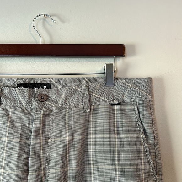 Grey Plais Travis Mathew Pants Size 38 - Picture 11 of 13